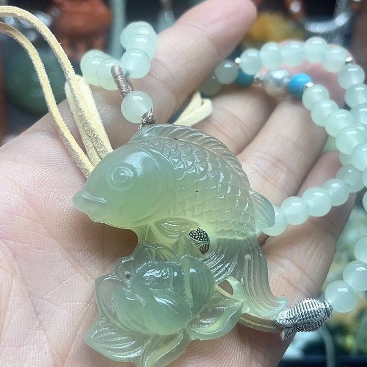 未镶嵌蛇纹石玉颈饰