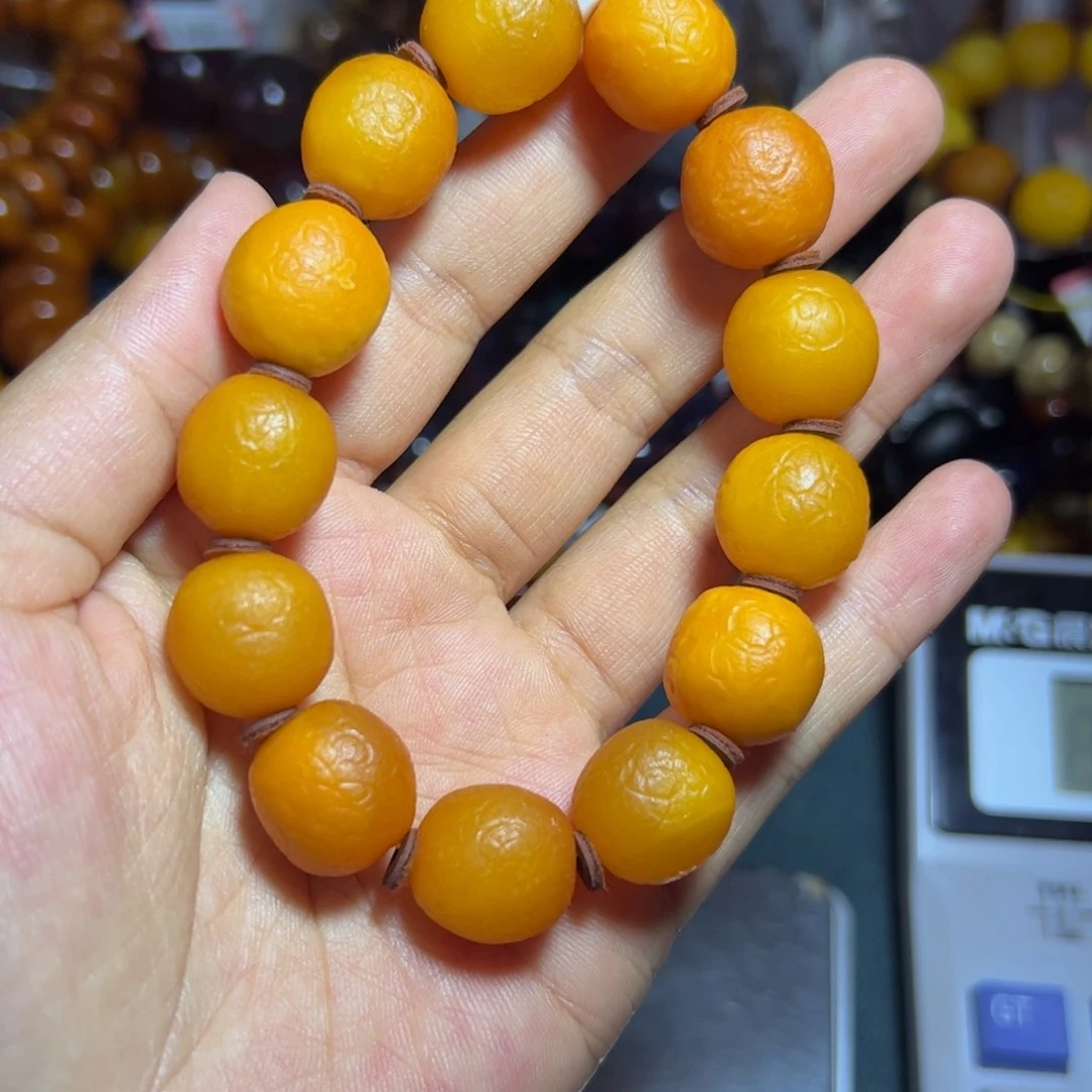 未镶嵌琥珀珠宝奇石371