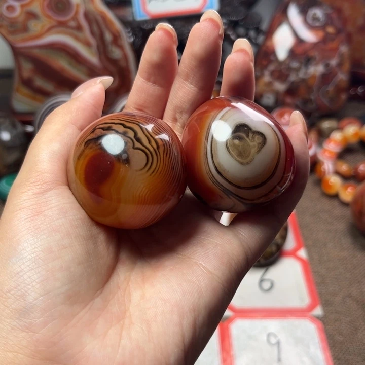 秋***月未镶嵌玛瑙/玉髓珠宝奇石