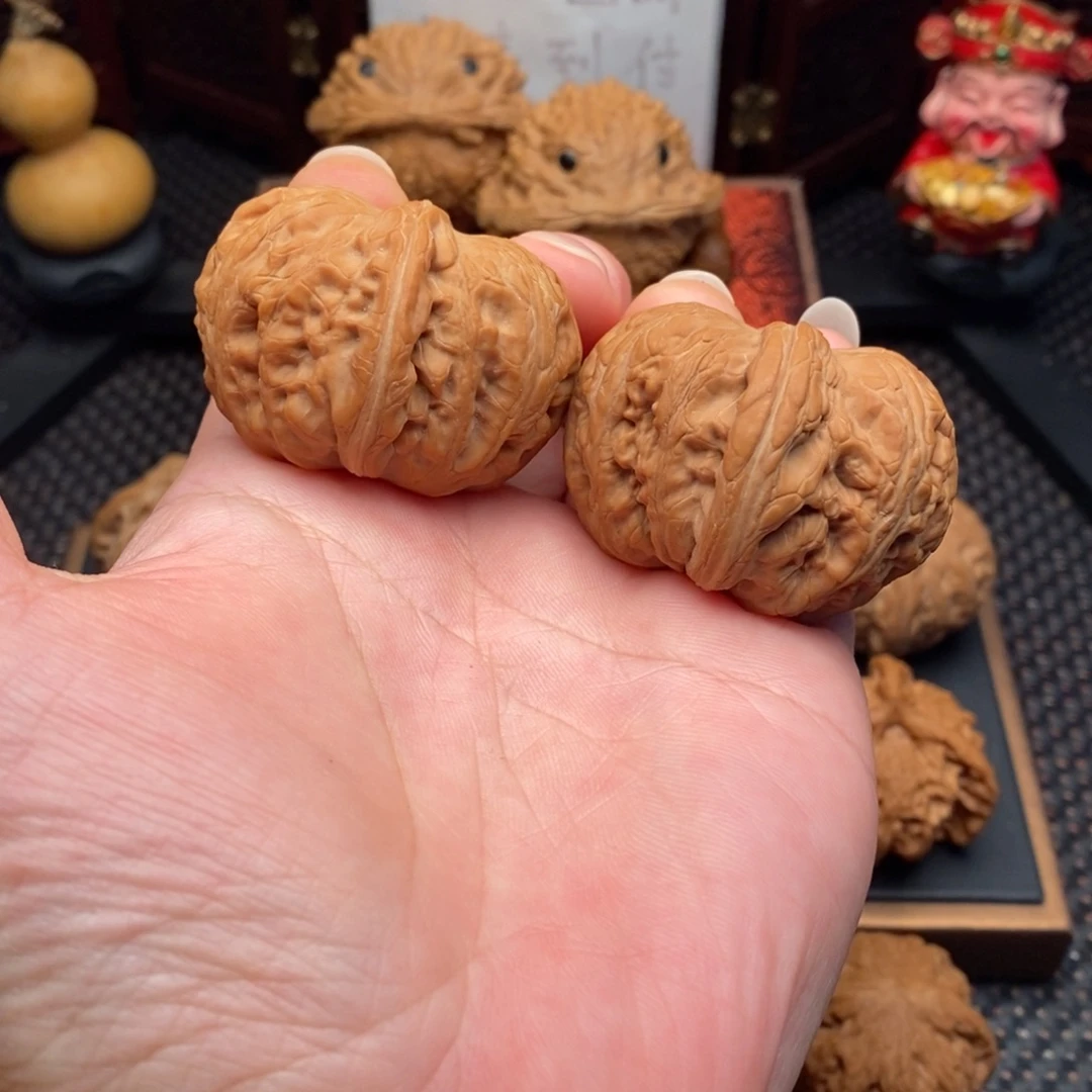 文玩核桃把件特价元宝46尺全品白茬