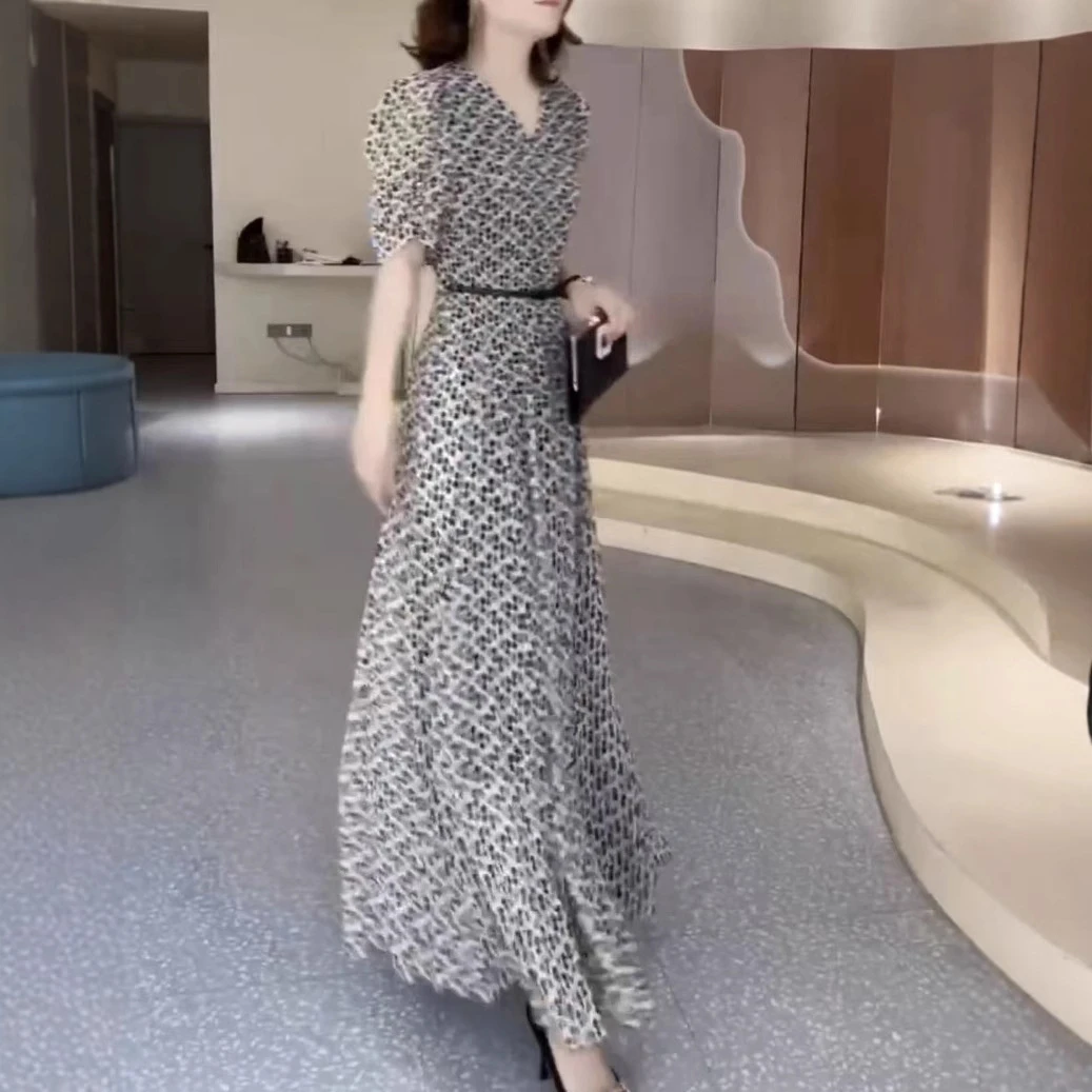 中年女装2025夏季新款高级感优雅复古碎花V领长款连衣裙30-40岁