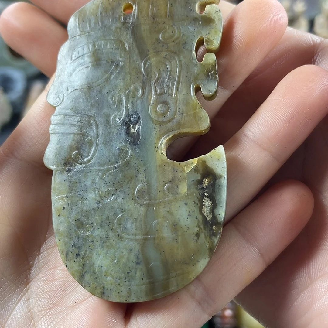 腾***飞和田玉（糖玉）未镶嵌挂件