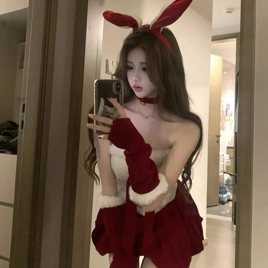 圣诞节甜美秋冬蝴蝶结新款性感抹胸多巴胺连衣裙丝绒花苞辣妹短裙