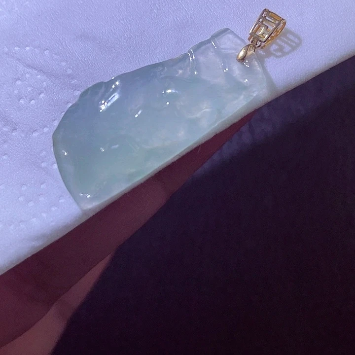 翡翠18K金镶嵌颈饰翡翠