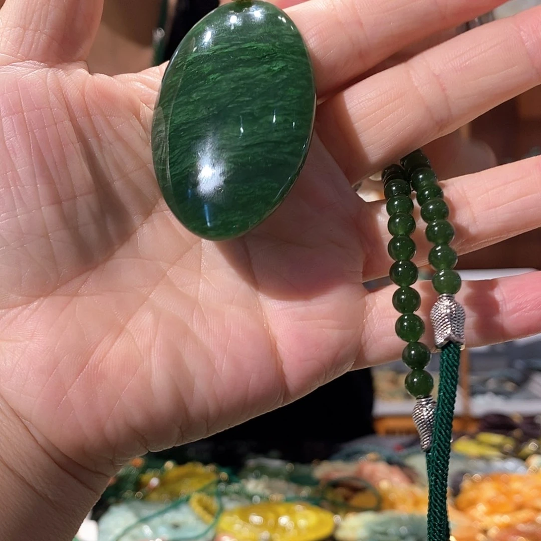 颈饰未镶嵌和田玉小*桃