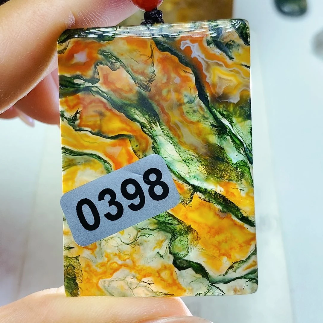 玛瑙/玉髓颈饰未镶嵌重**马