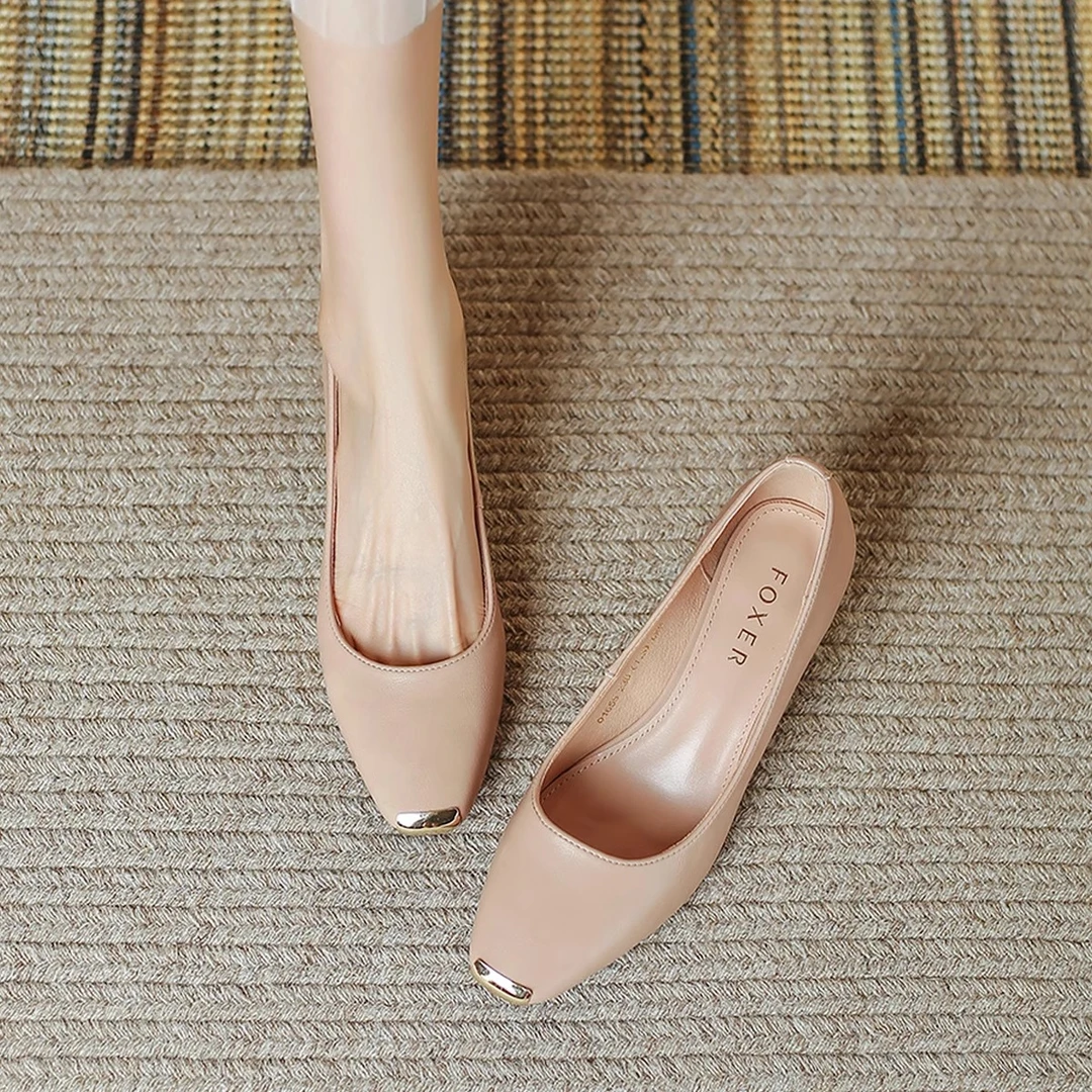 软皮尖头单鞋女2025年新款春秋裸色低跟浅口法式小皮鞋一脚蹬女鞋