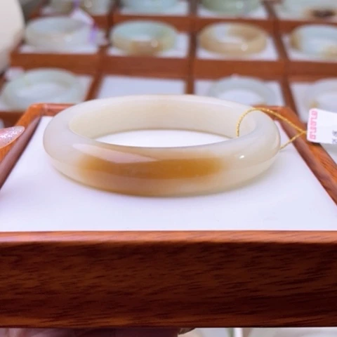 和田玉手镯未镶嵌50.9