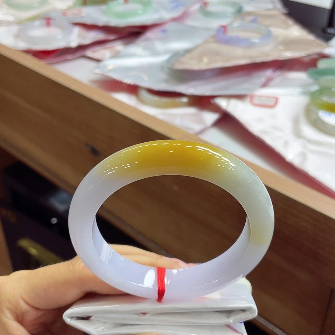 翡翠未镶嵌手镯57 号链接