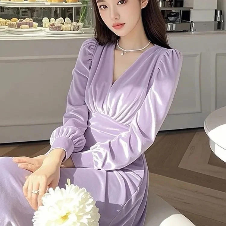 法式端庄大气长裙高级感浅紫色丝绒打底连衣裙女2025冬季