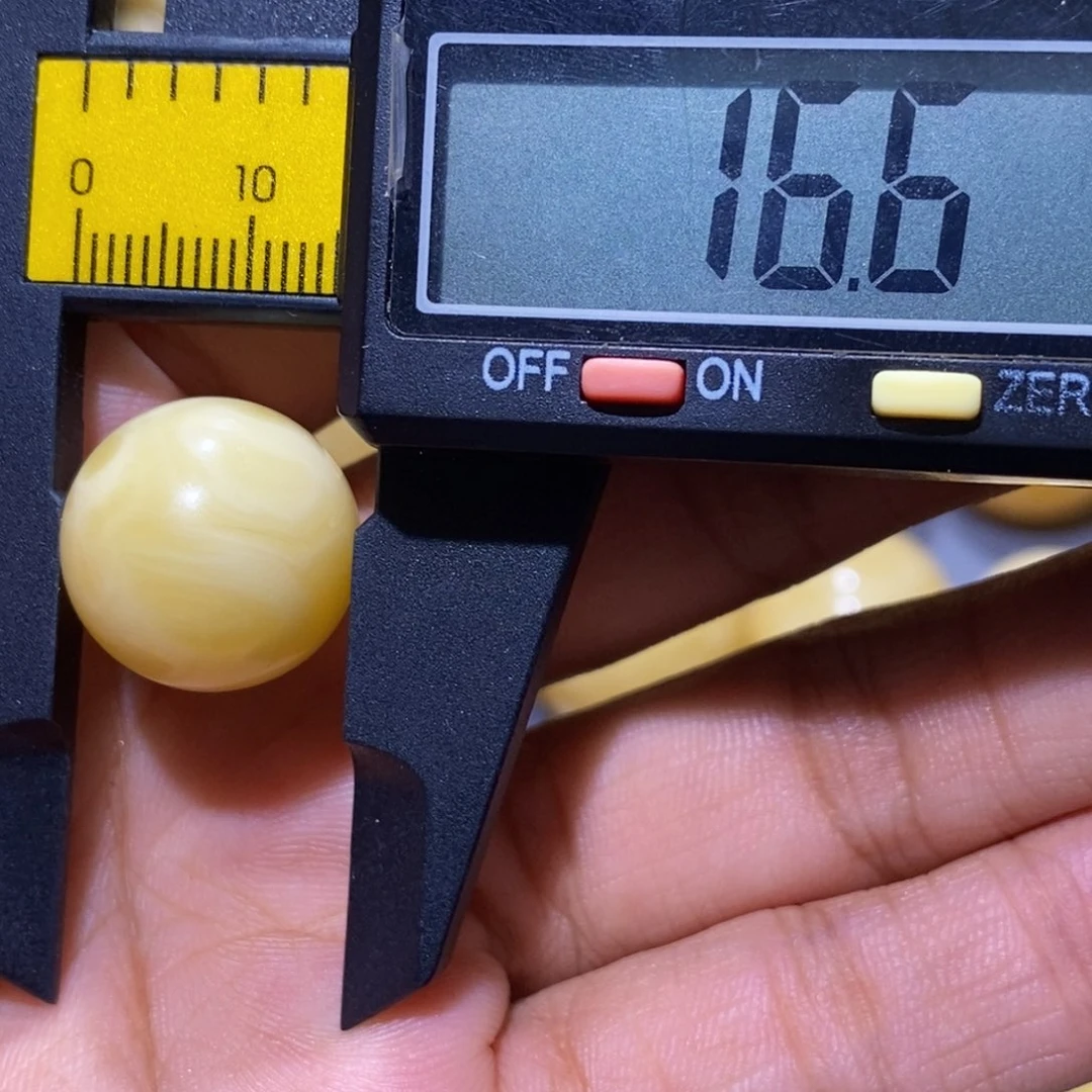 未镶嵌蜜蜡珠宝奇石