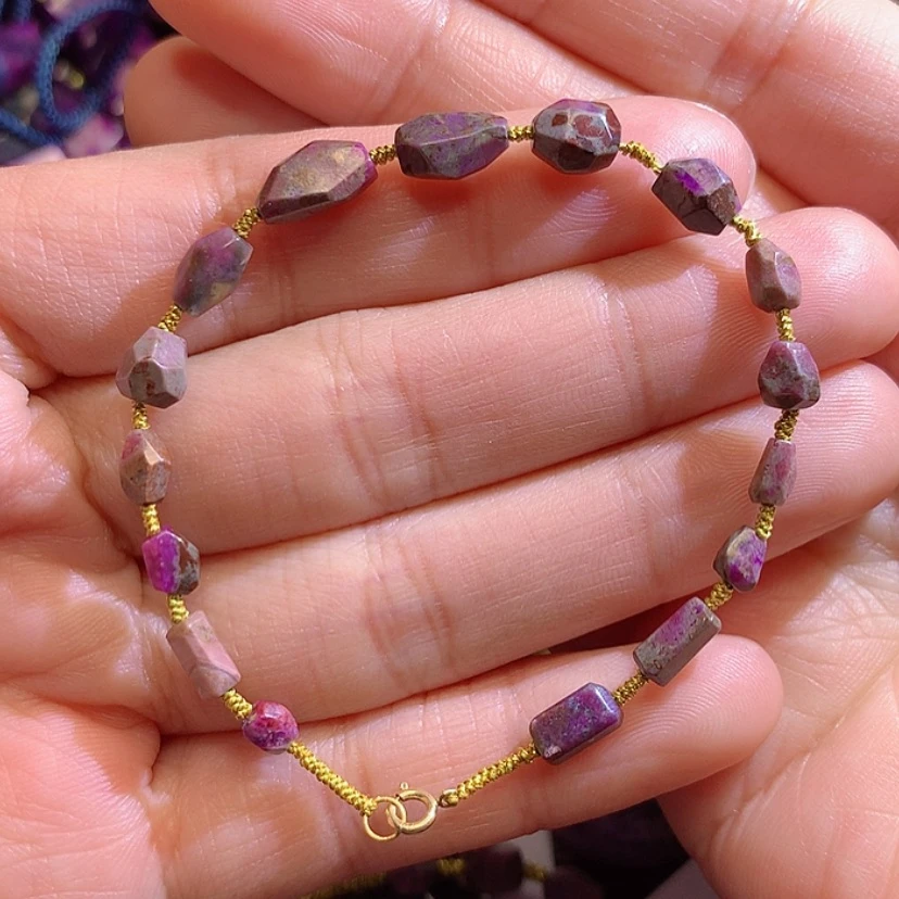 【闪购商品】苏纪石（舒俱来）手链18K金镶嵌是*?