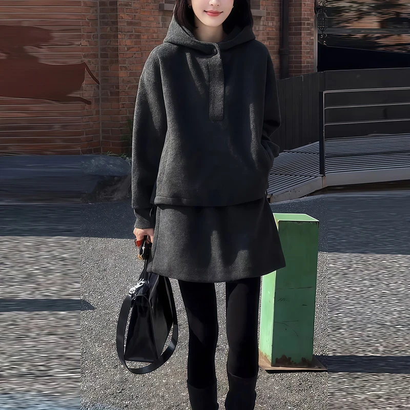 韩式休闲风灰色连帽套装2025秋冬新款保暖抽绳卫衣高腰半裙两件套