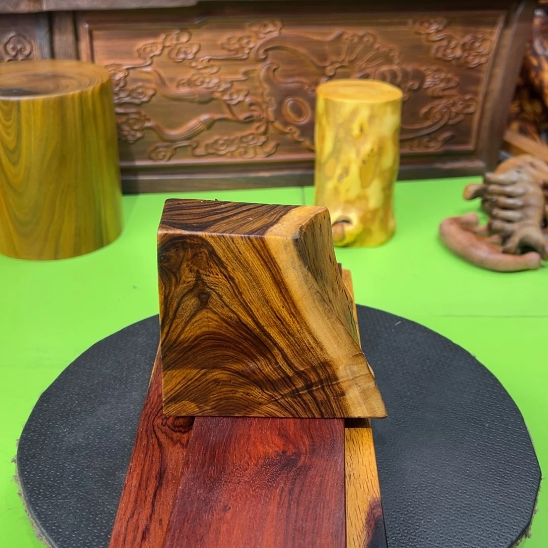 鱼***上大果紫檀（缅甸花梨）