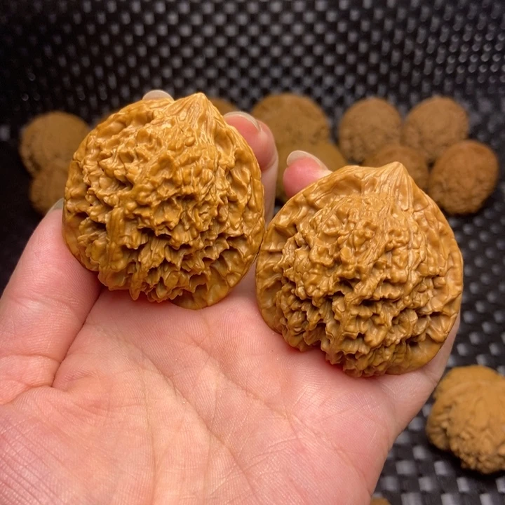 七***柔文玩核桃吊坠满天星