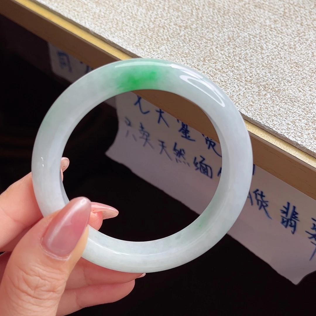 翡翠未镶嵌手镯手镯