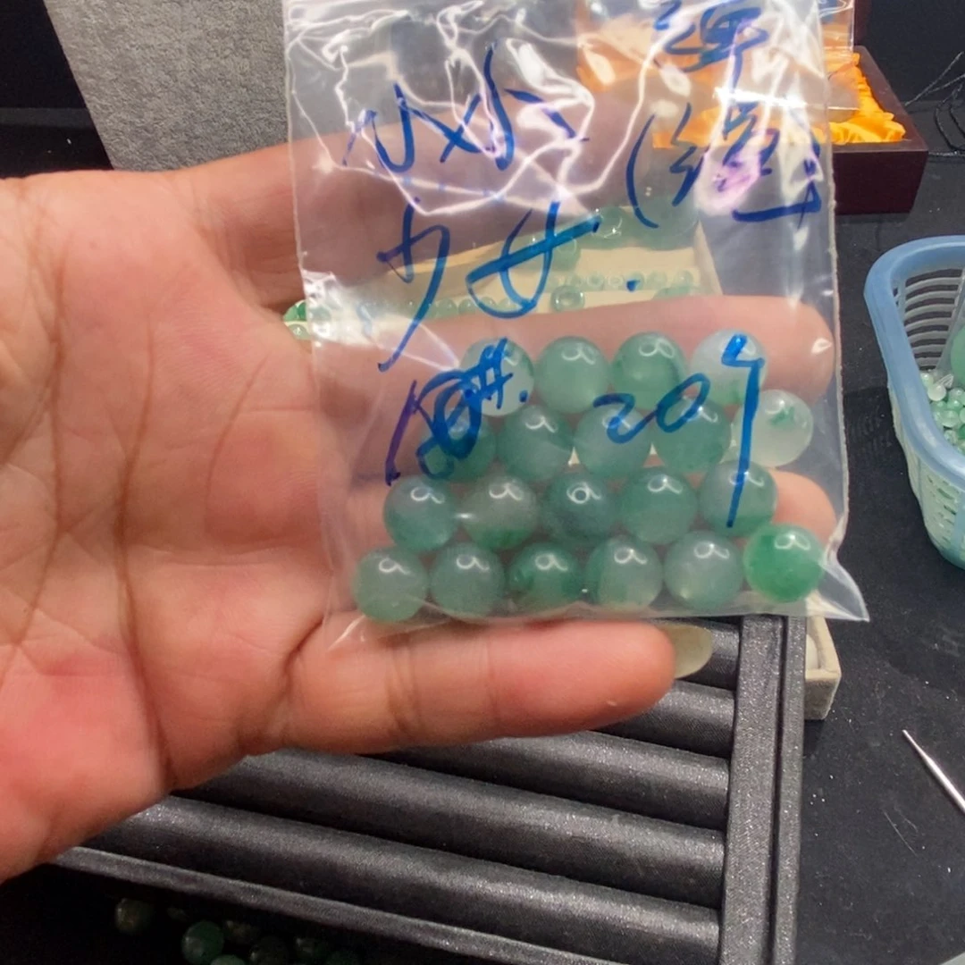 未镶嵌手串石英质玉小**女
