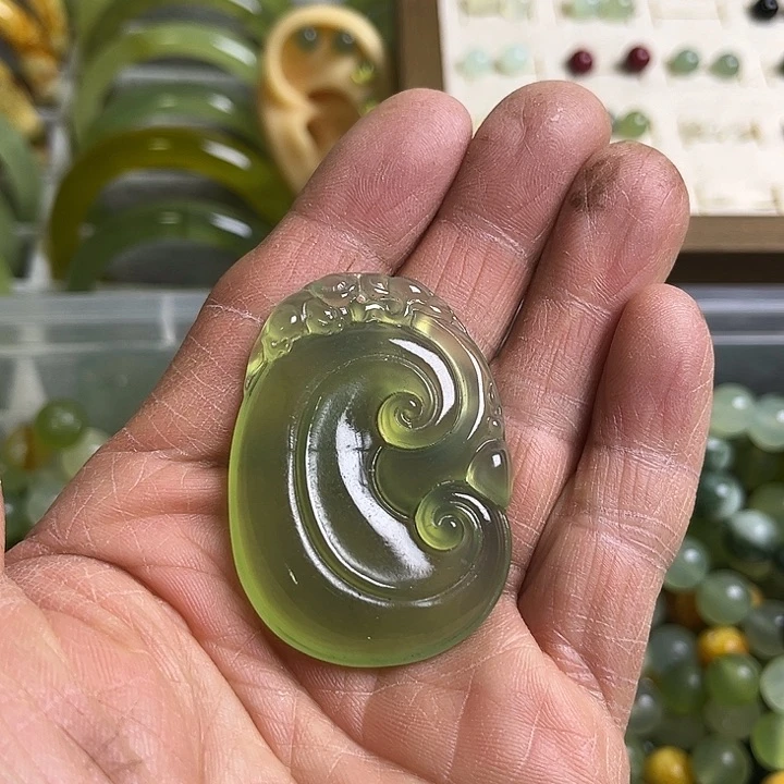合金蛇纹石玉颈饰