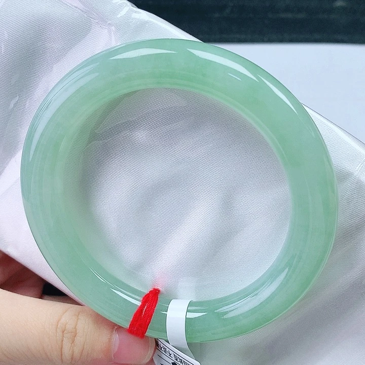 翡翠手镯未镶嵌58胖