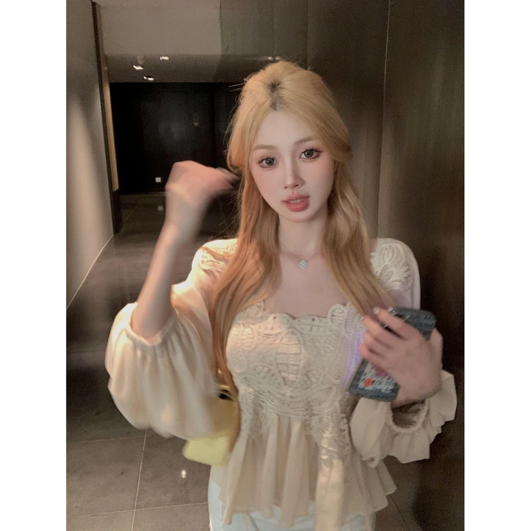 法式温柔气质时尚百搭春夏季新蕾丝方领衫宽松短款上衣女