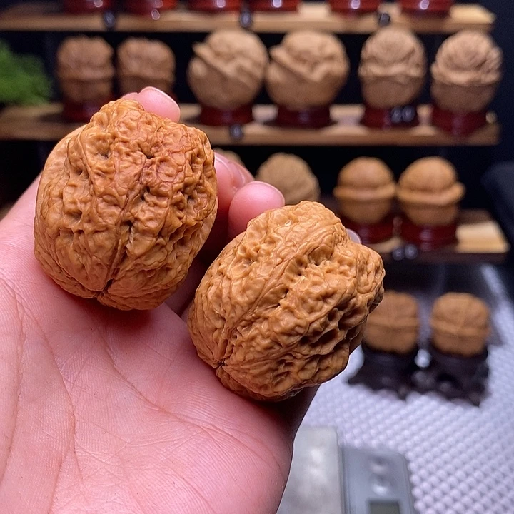 文玩核桃吊坠方天画蝉33