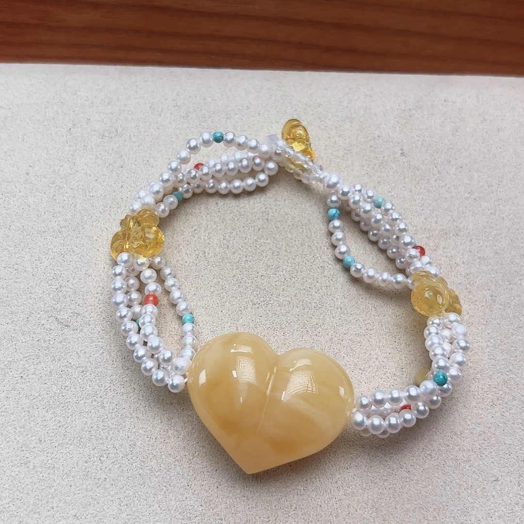 琥珀未镶嵌颈饰琥珀