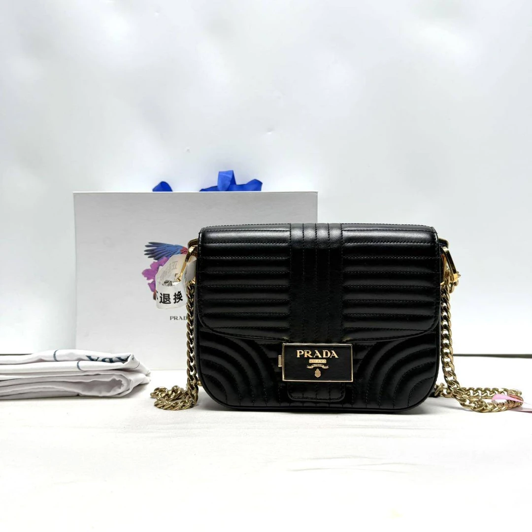 胖虎佳佳/普拉达/95新/公价0/箱包/两用包/31B2501140002