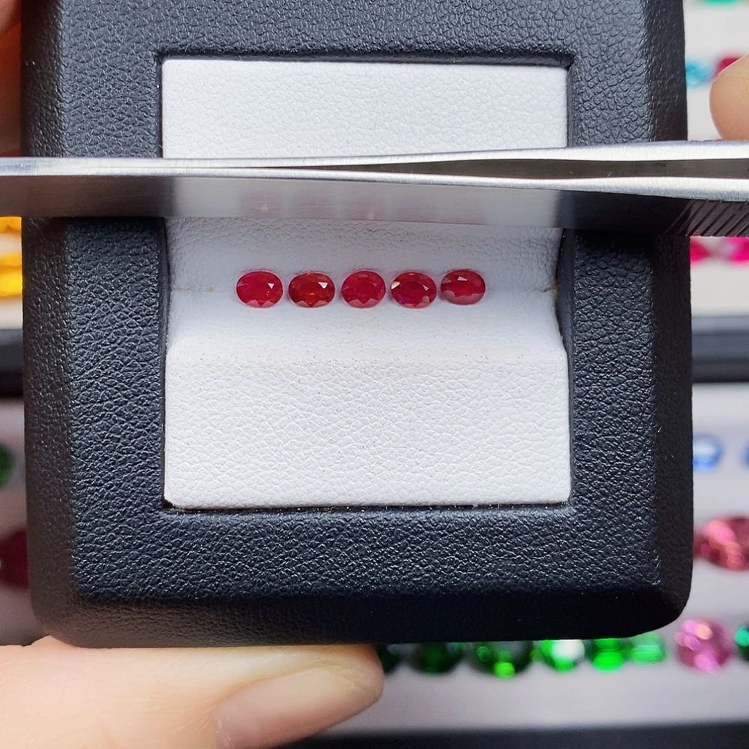 红宝石裸石未镶嵌