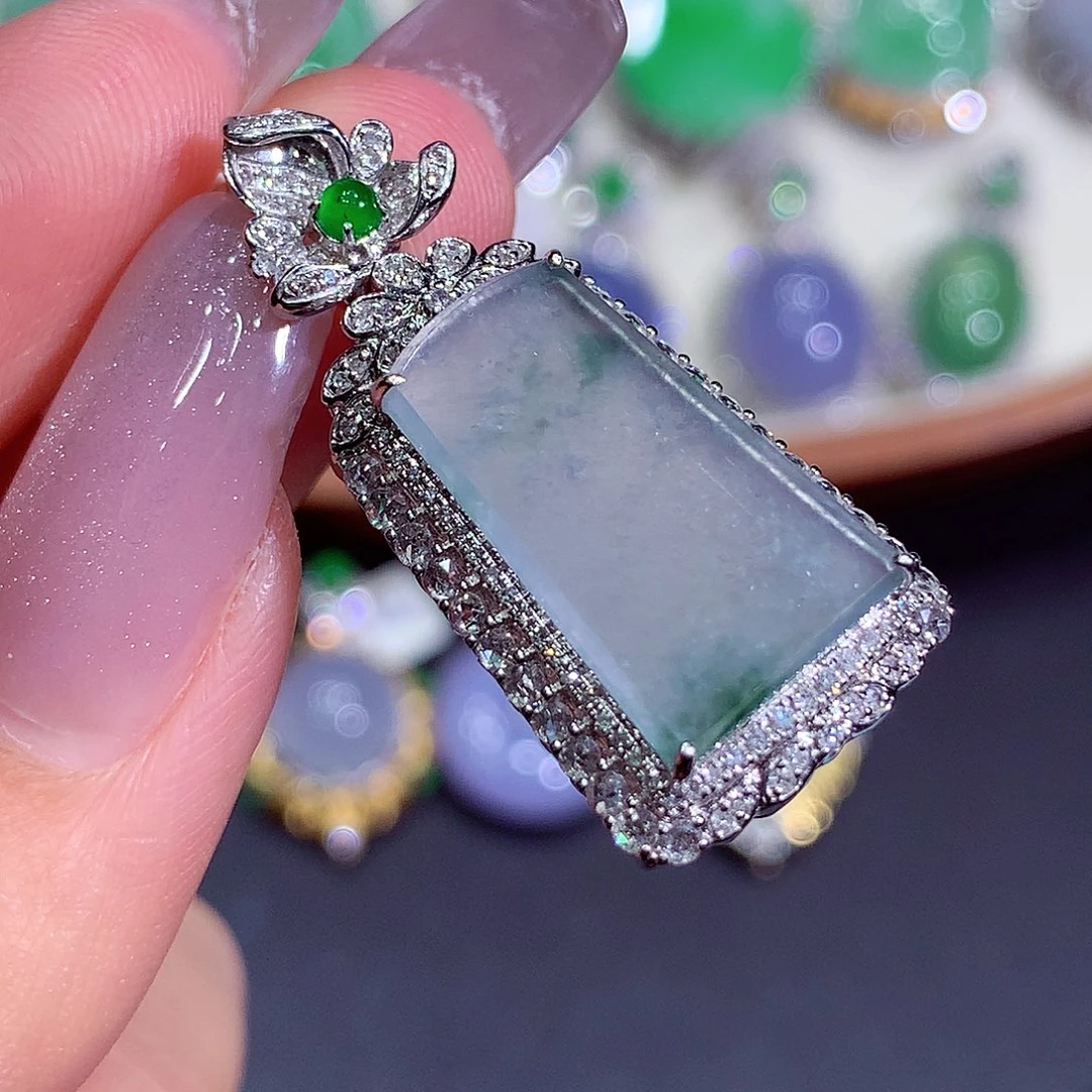 翡翠18K金镶嵌吊坠(不含链)