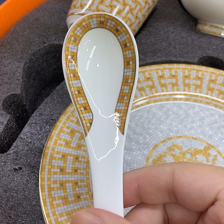 瓷片咖啡的香气是一个