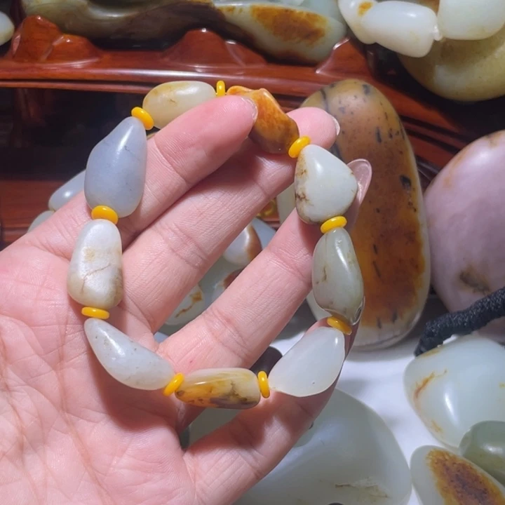 未镶嵌和田玉（子料）挂件