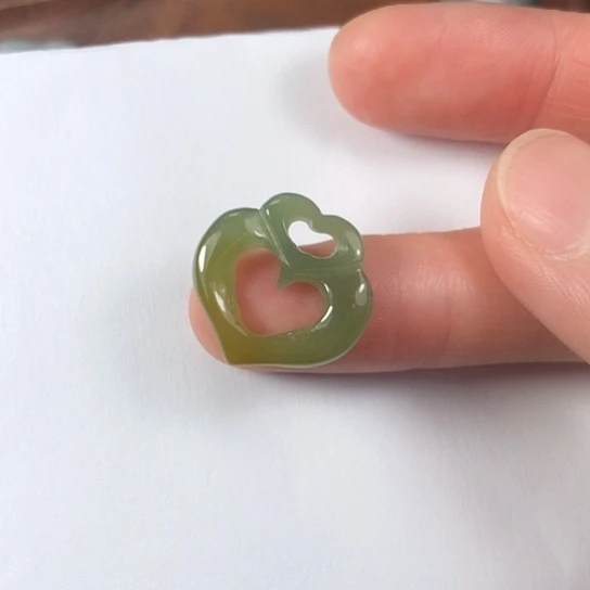 翡翠未镶嵌颈饰缅甸A货，每天下午1点半开播