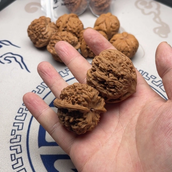 文玩核桃吊坠嘿嘿