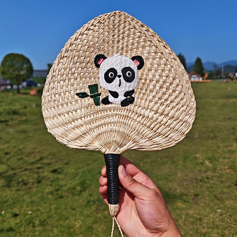 可爱熊猫天然手工编织蒲扇夏日刺绣扇子芭蕉扇宝宝扇手摇驱蚊棕扇