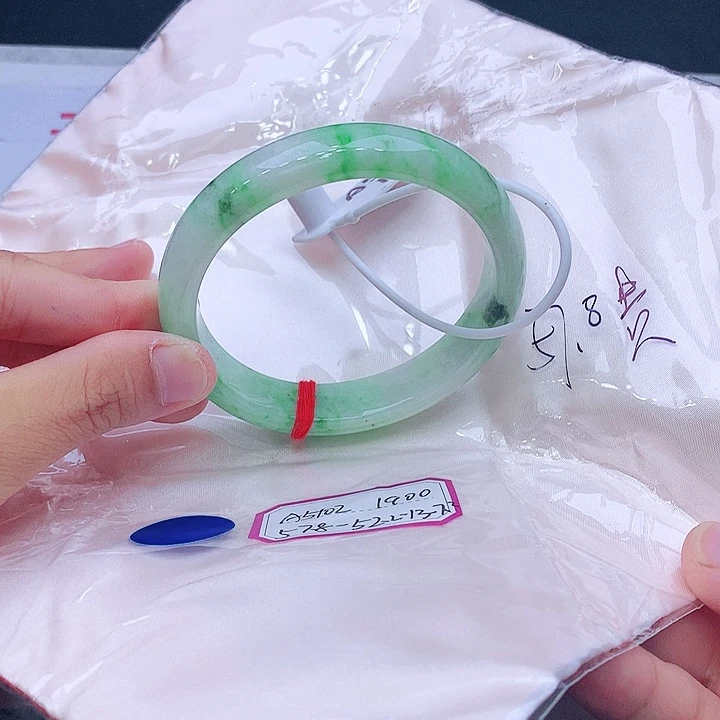 未镶嵌手镯翡翠翡翠