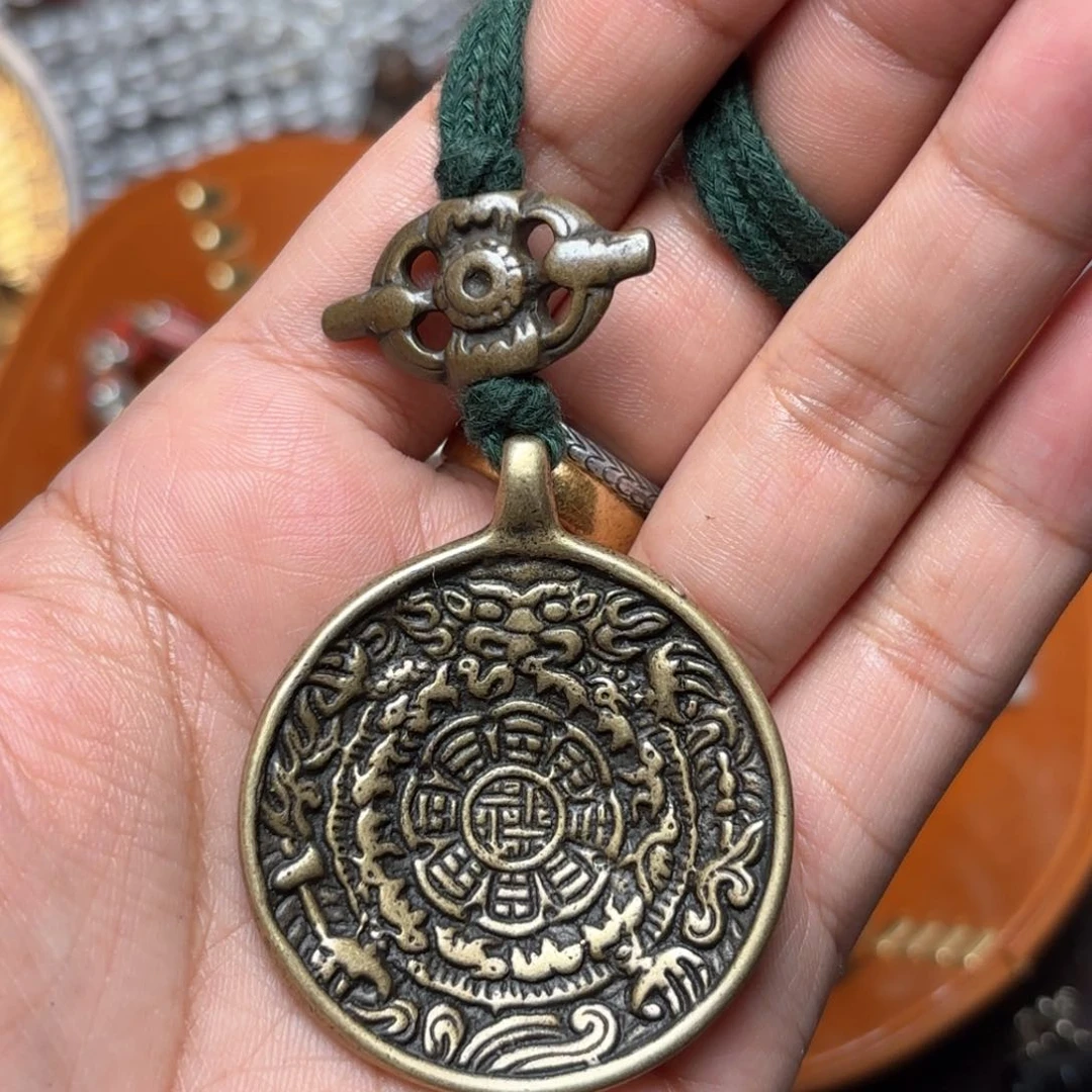 铜星月菩提吊坠项链