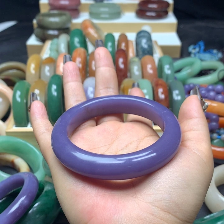 未镶嵌手镯石英质玉?****花