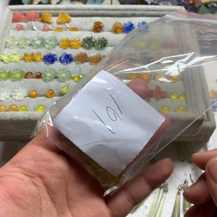 婉***灵蛇纹石玉合金发夹