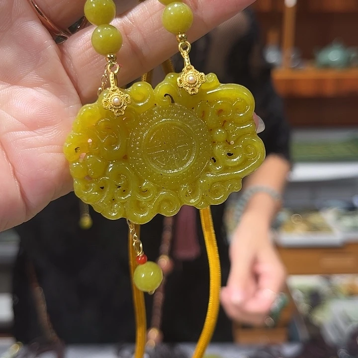 未镶嵌岫玉毛衣链