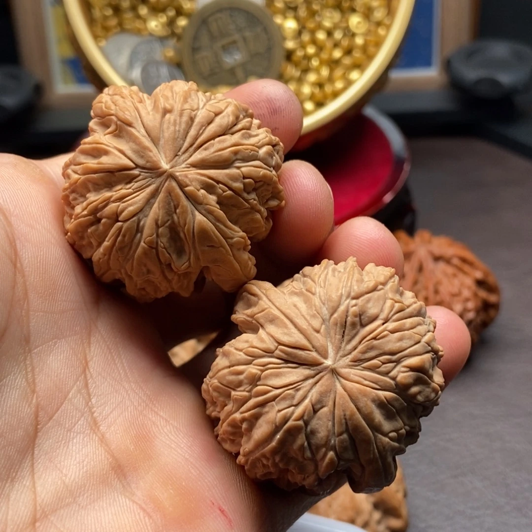 *****吊坠文玩核桃暴雪