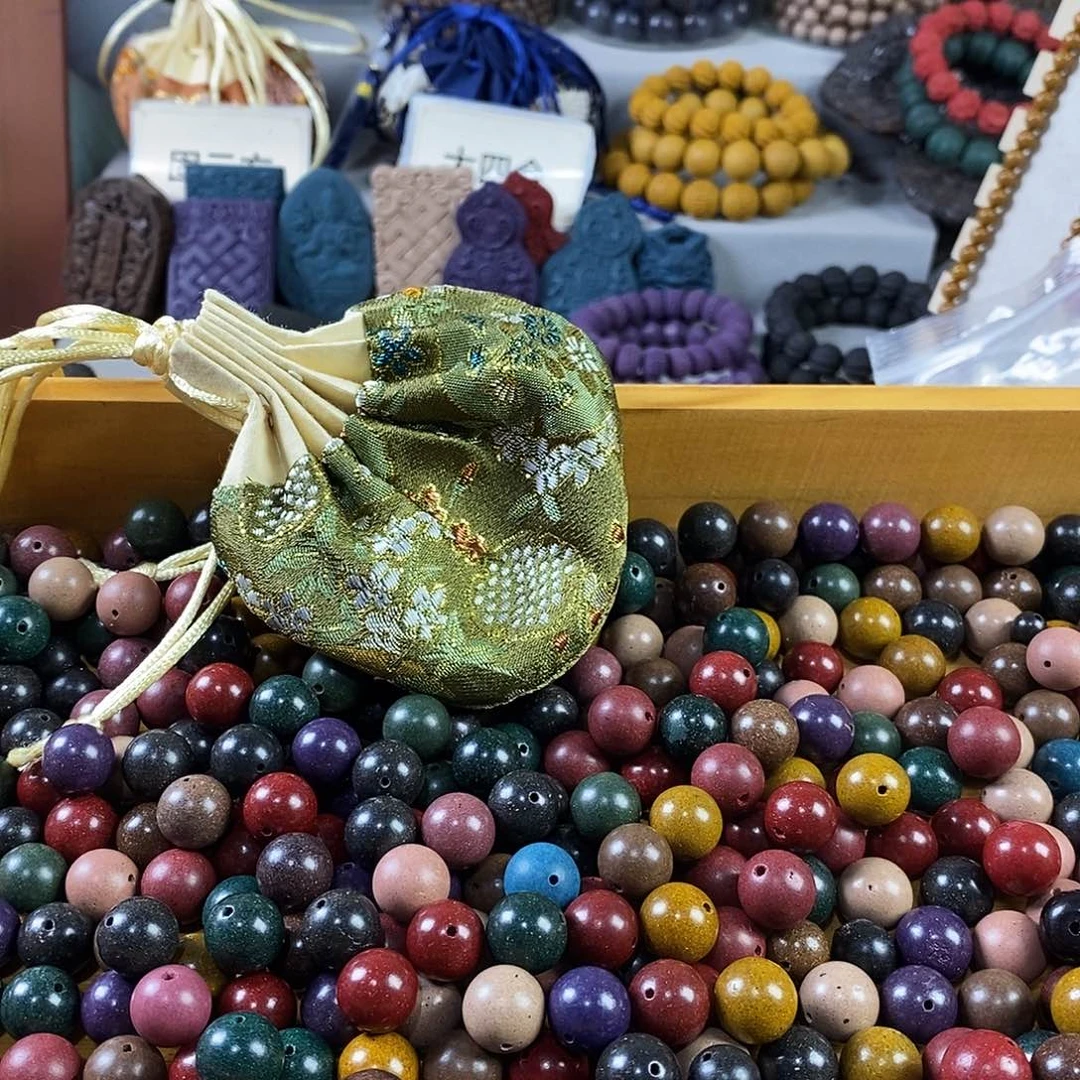 泥塑微瑕多宝1.2发90克