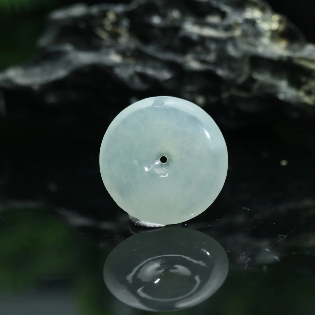 35天然缅甸翡翠A货平安扣/101390/上海嘉禾拍卖