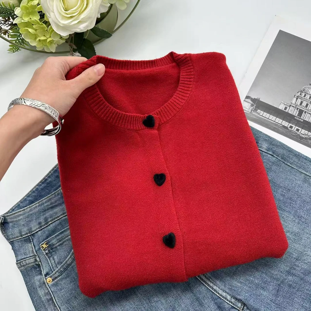 飞飞家 冬款外套纯色简约新年红爱心扣子针织开衫Y6039红