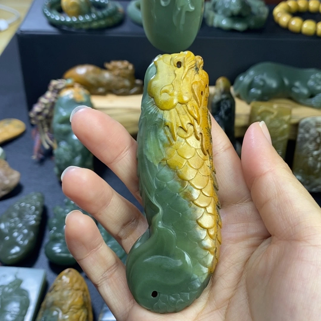 你***好岫岩河磨玉（透闪石质玉）未镶嵌把件