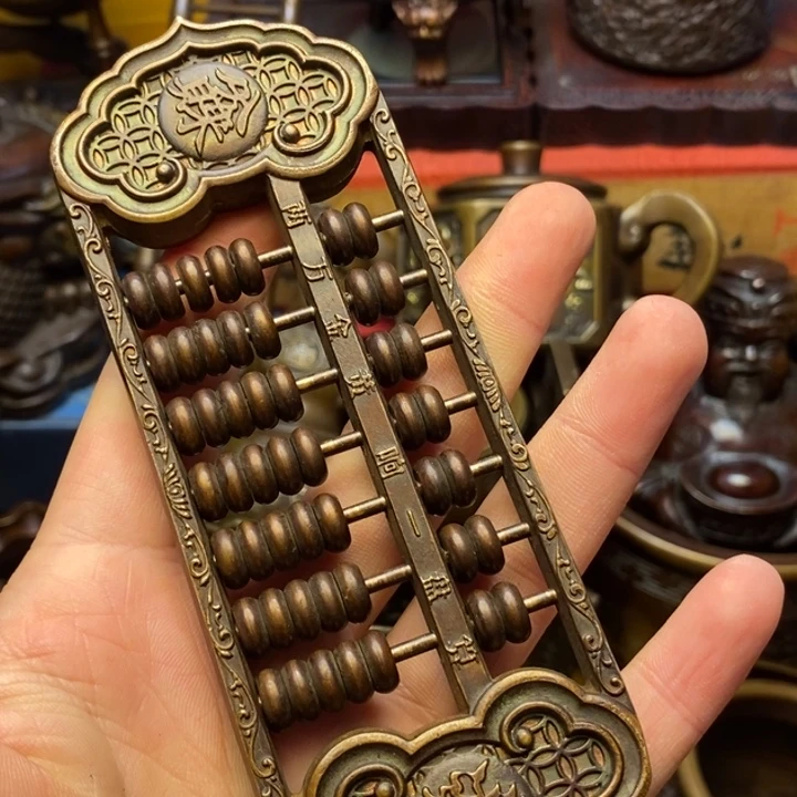 铜器摆件做工精良