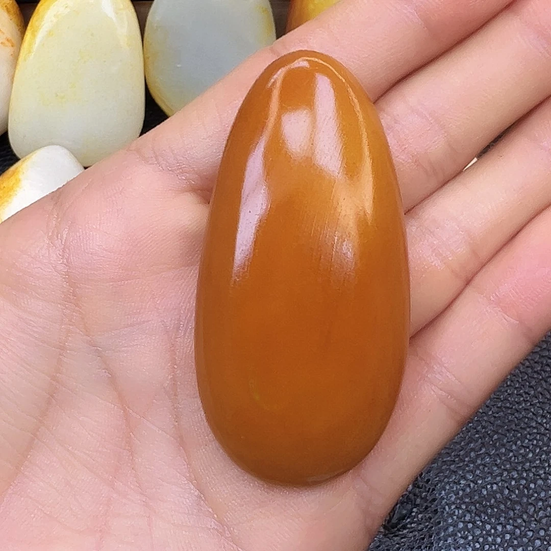和田玉未镶嵌珠宝奇石