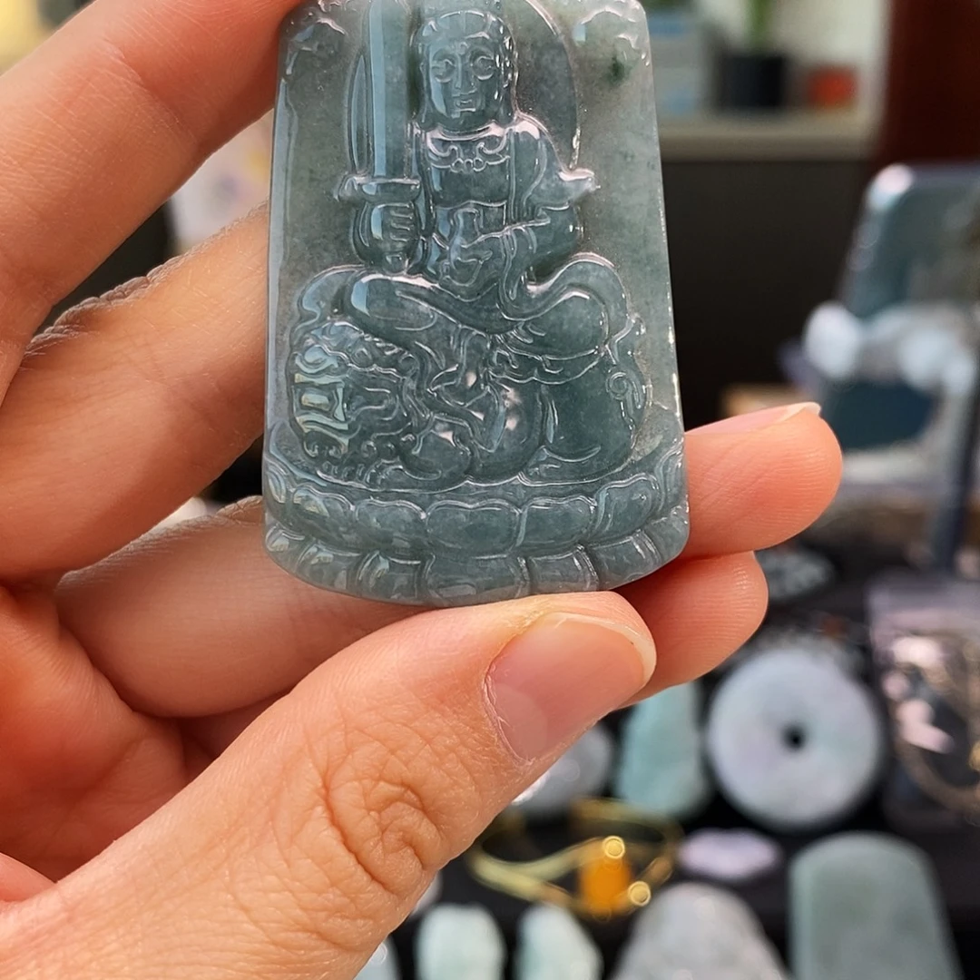 翡翠未镶嵌颈饰文殊