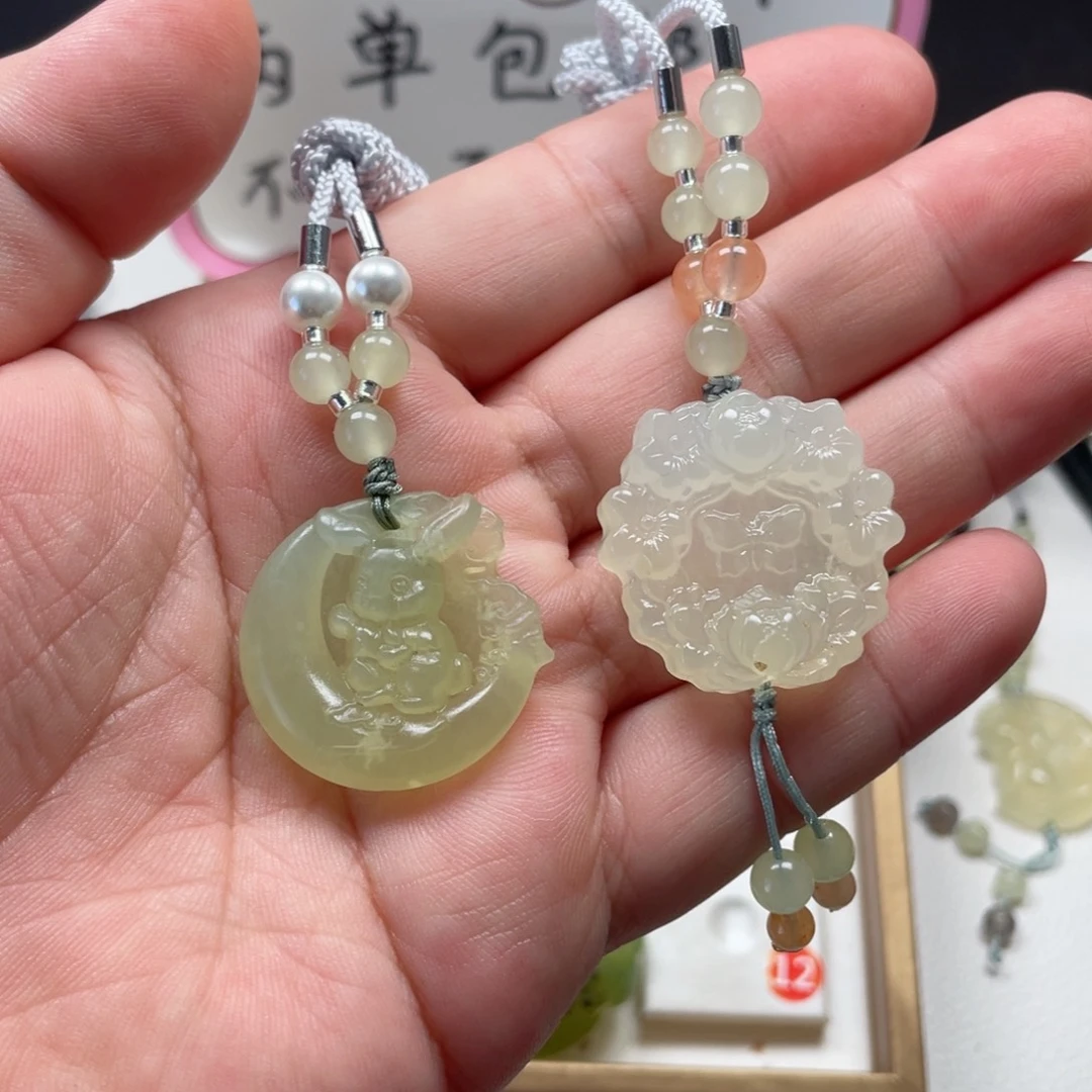 未镶嵌蛇纹石玉颈饰