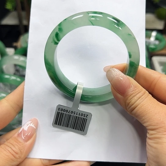 石英质玉手镯未镶嵌@***意淼淼