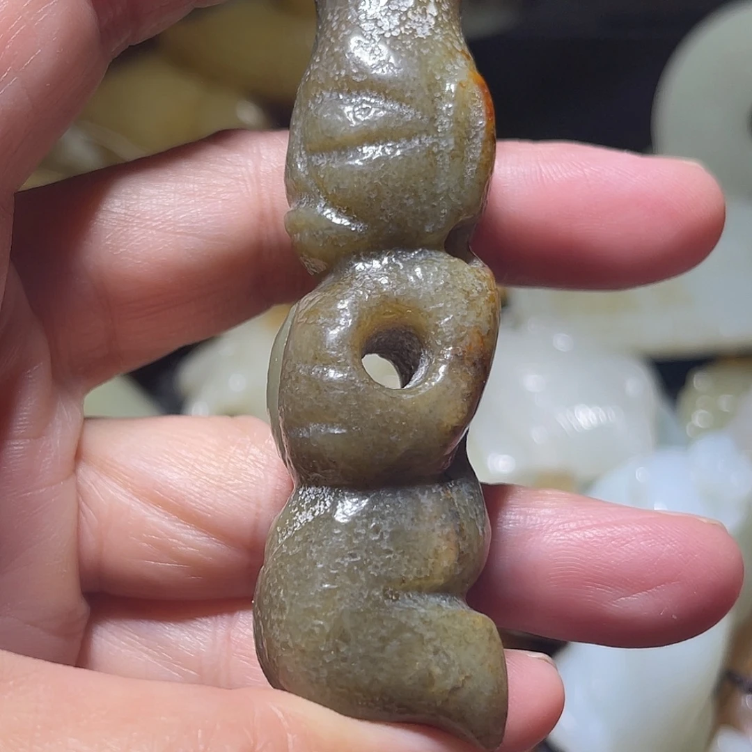 颈饰未镶嵌和田玉（糖玉）